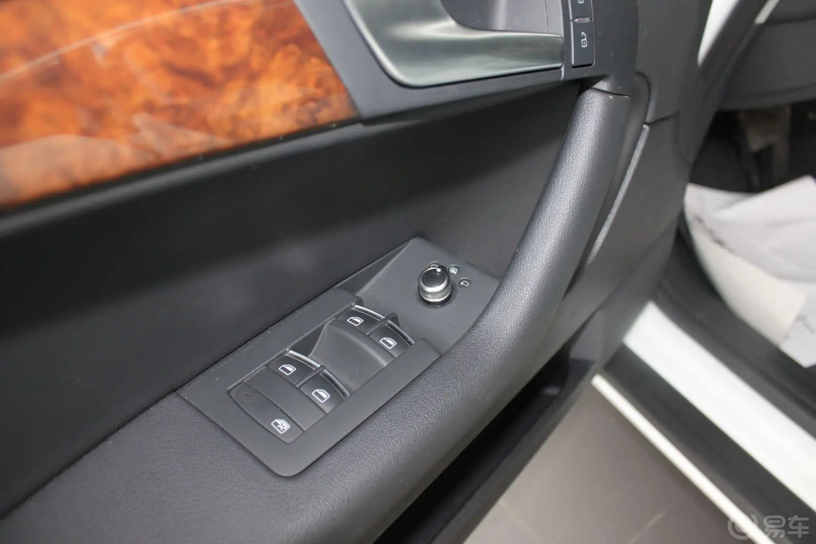 奥迪A3(进口)Sportback 1.8T 自动 豪华型车窗升降键