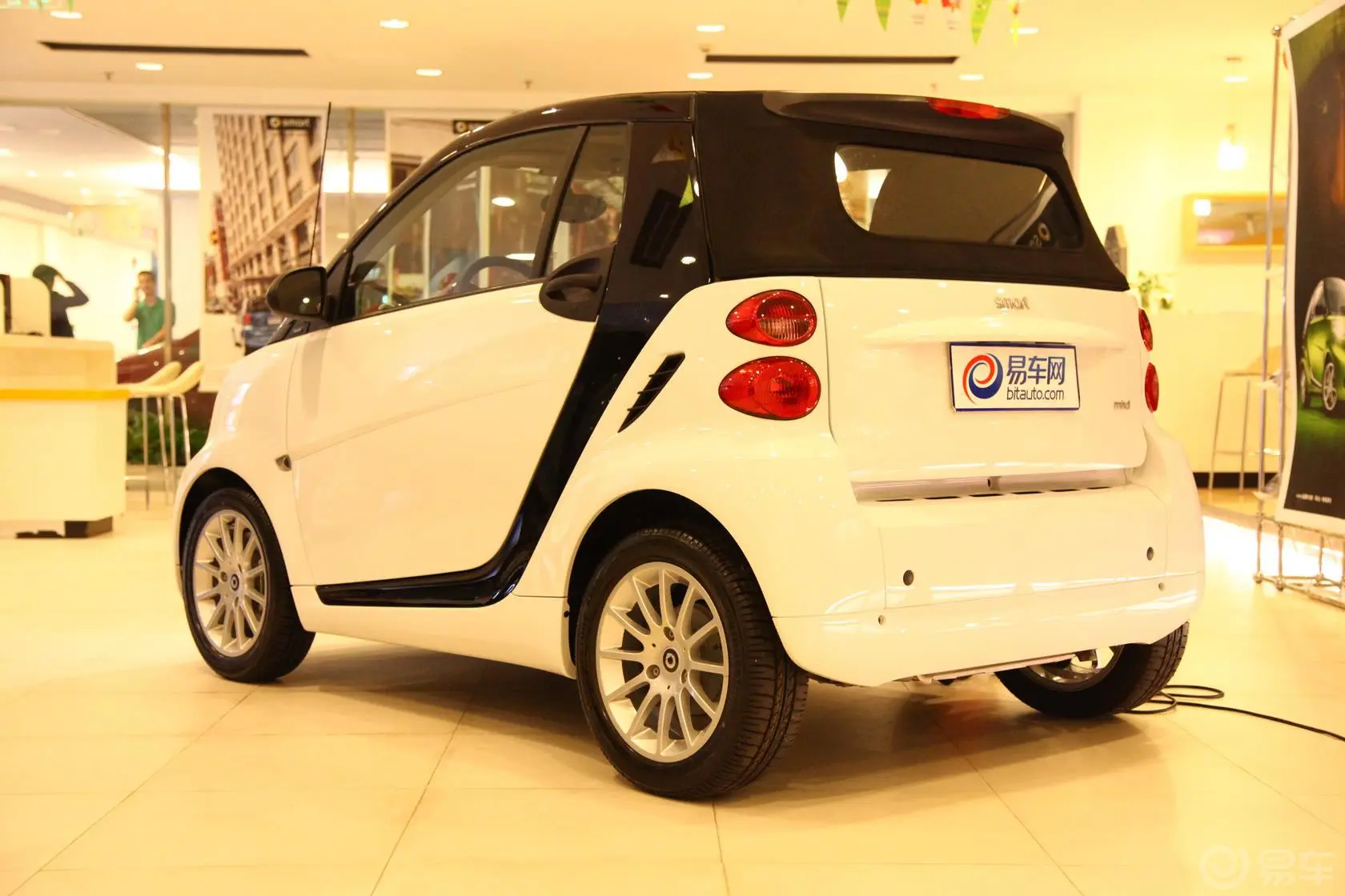 smart fortwo52kw mhd 敞篷 激情版外观