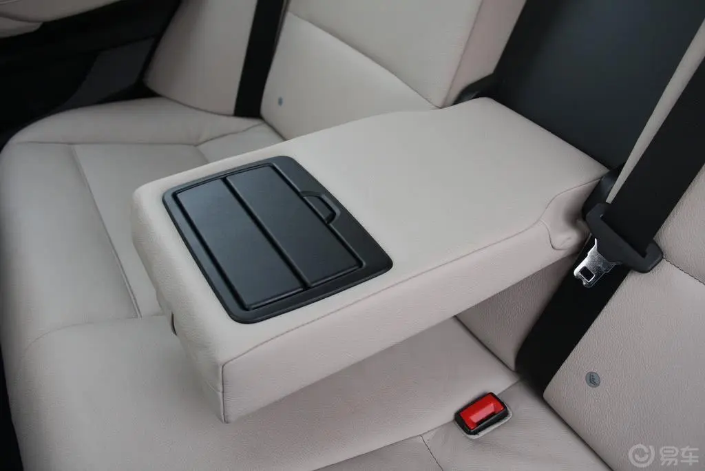宝马X3(进口)xDrive35i 豪华型内饰