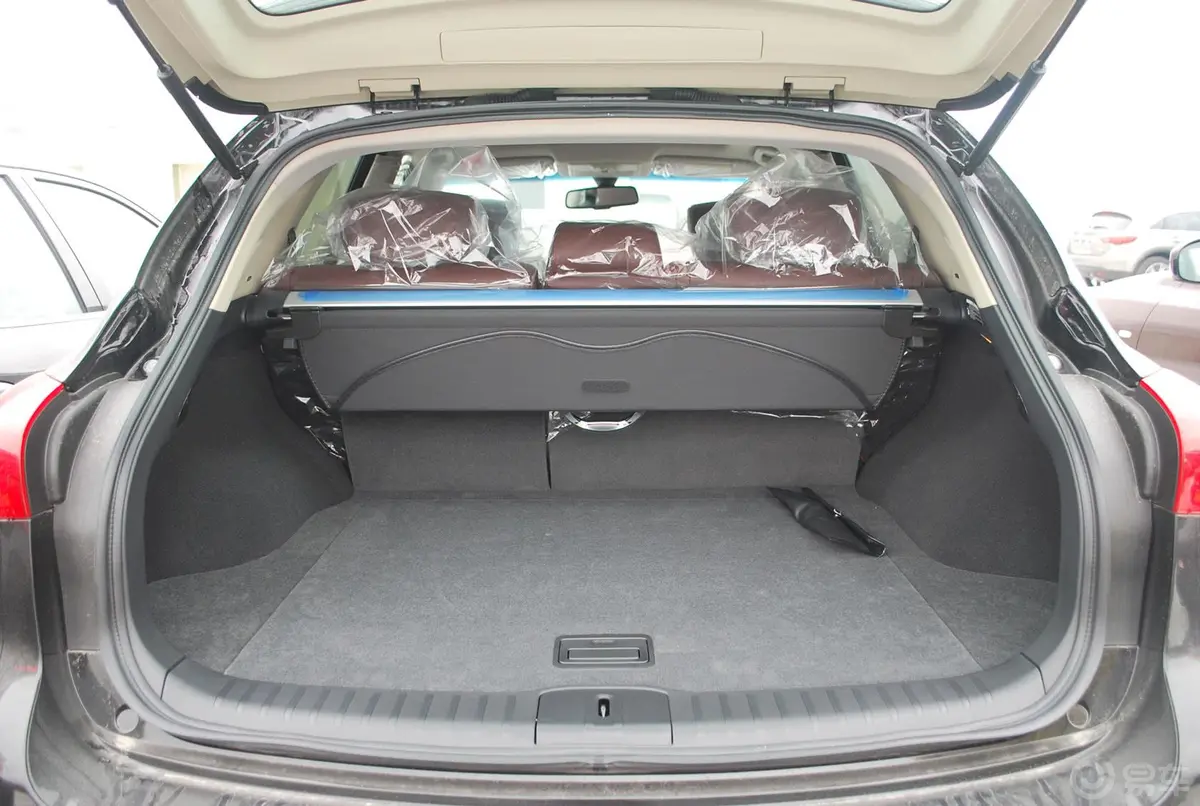 英菲尼迪EX25 2.5L 手自一体 尊雅版行李箱空间