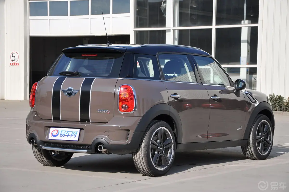 MINI COUNTRYMAN1.6T COOPER S All 4外观