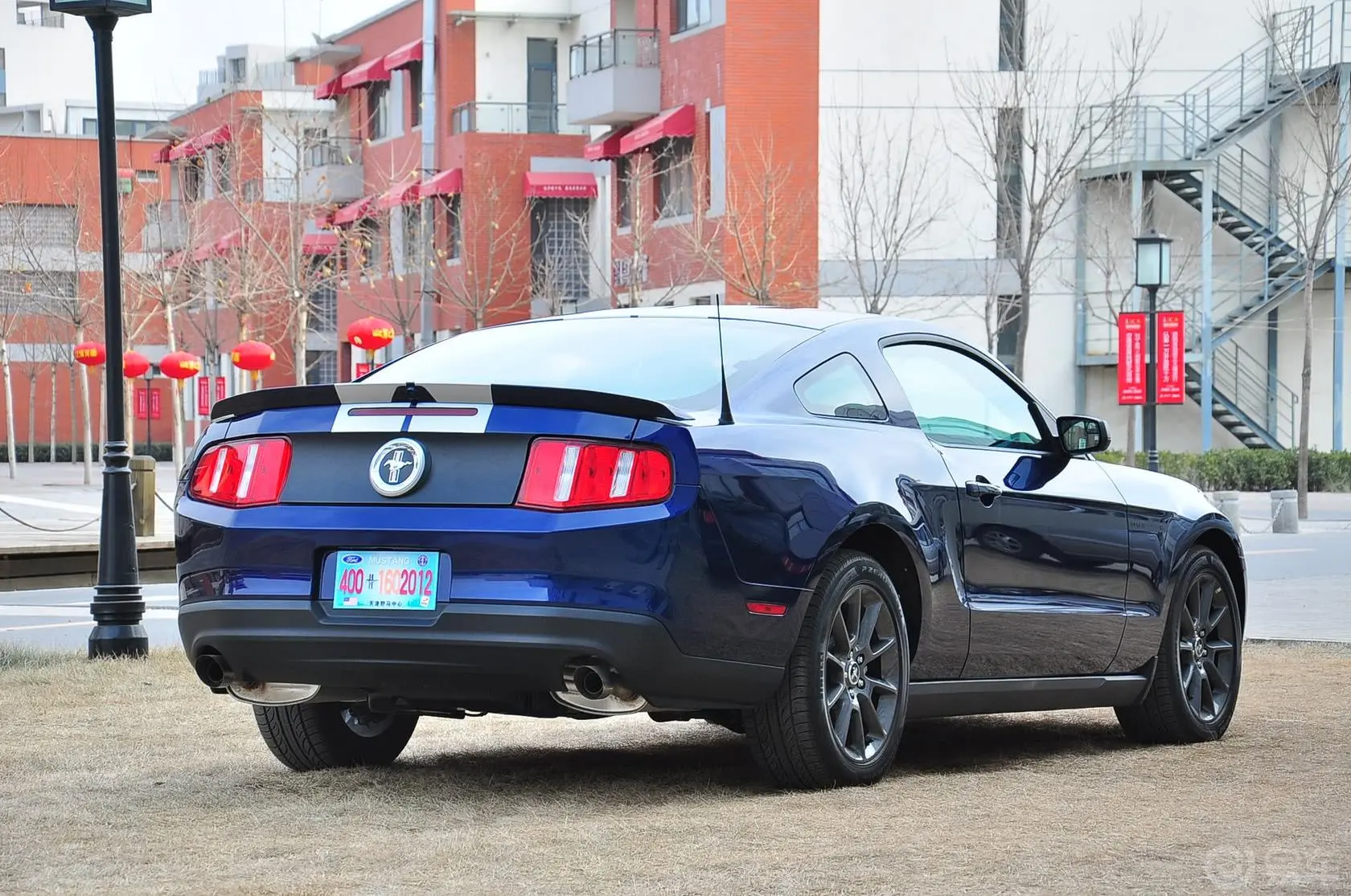 MustangV6 3.7L 自动  豪华版 顶配外观