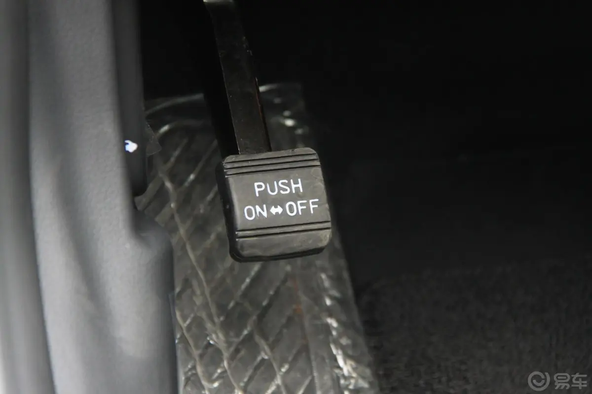 起亚K52.0L 自动 Premium驻车制动（手刹，电子，脚刹）