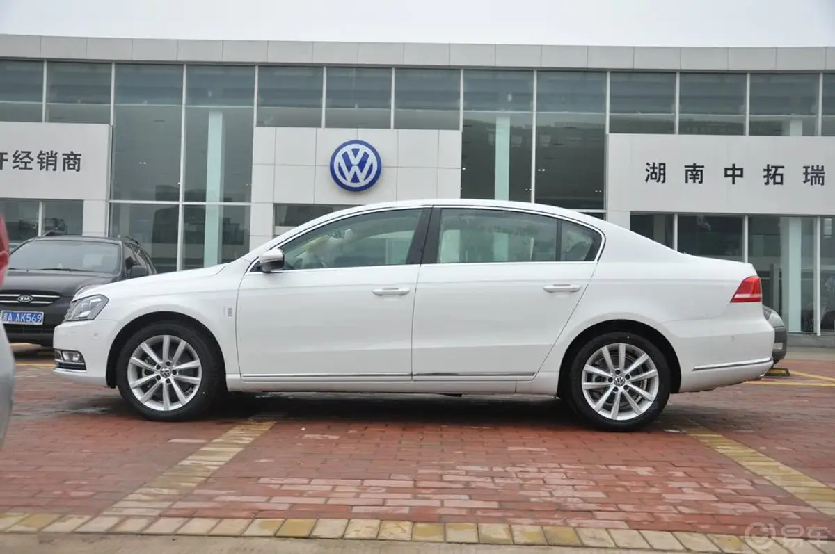 迈腾B7L 1.8TSI DSG尊贵型外观