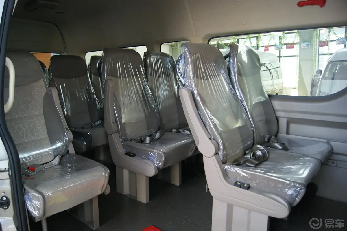 九龙商务车A5 HKL6540E4 汽油 豪华型-1后排座椅