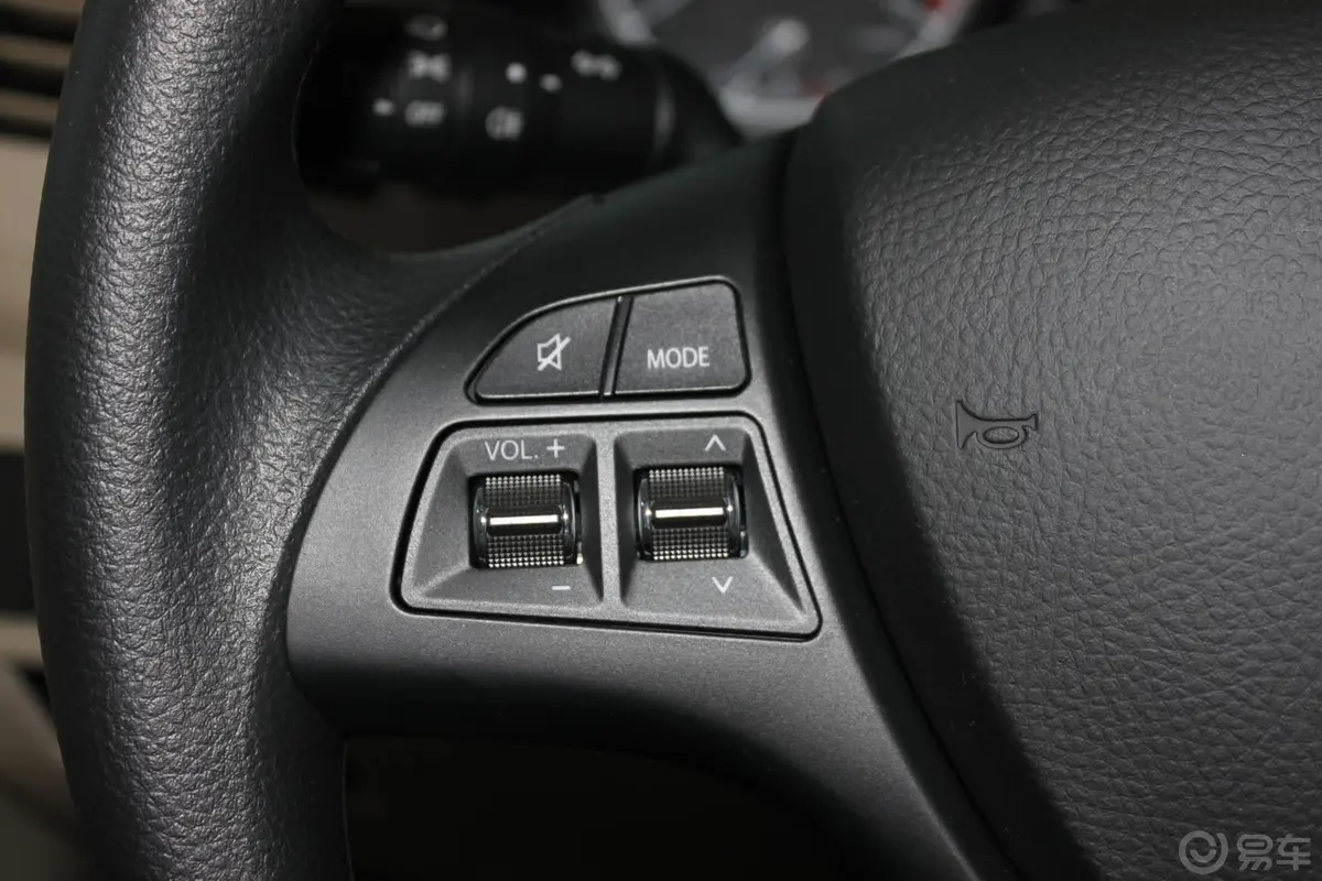 凯泽西2.4L 手动 两驱 标准版方向盘功能键（左）