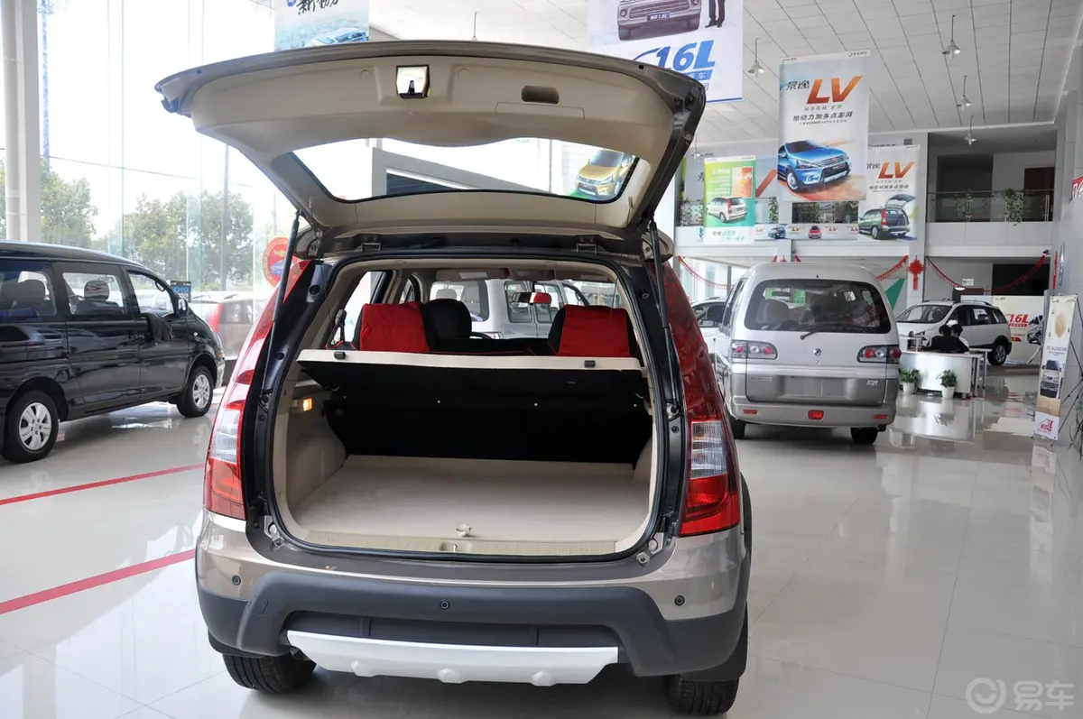 景逸SUV1.6L 手动 豪华型空间