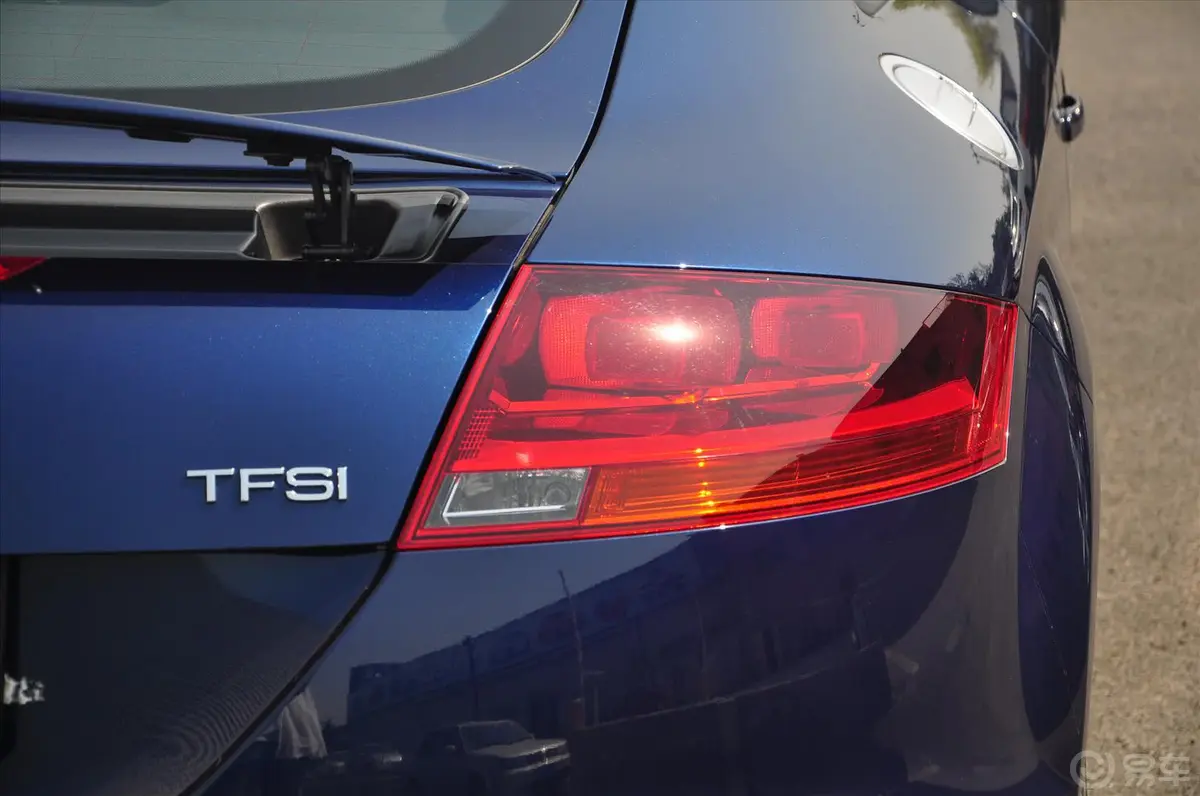 奥迪TTTT Coupe 2.0 TFSI S tronic quattro外观