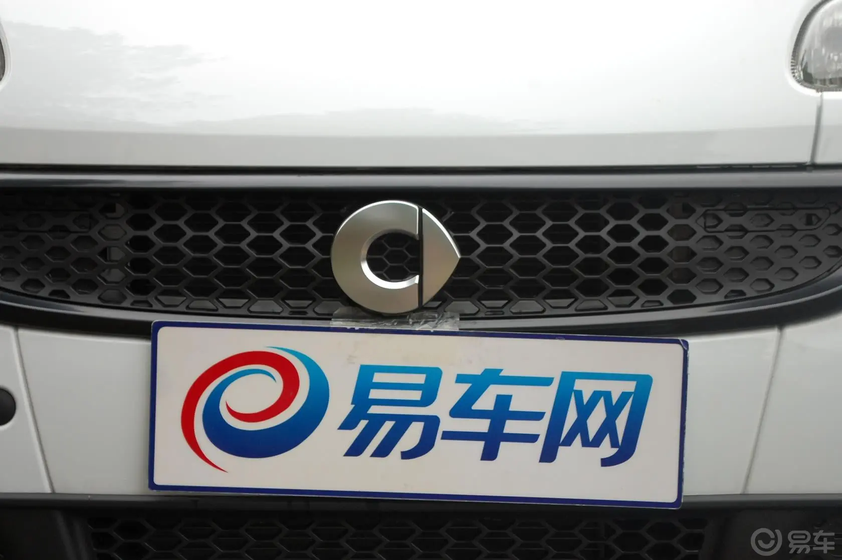 smart fortwo1.0L MHD 硬顶标准版外观