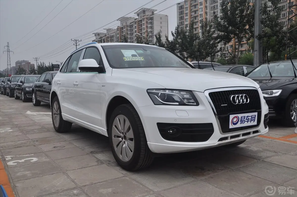 奥迪Q5(进口)2.0 TFSI Hybrid quattro外观