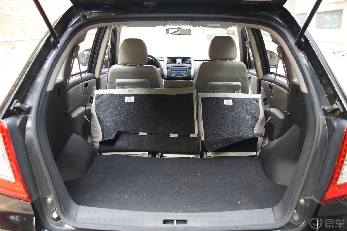 力帆X601.8L 手动 舒适型行李箱空间