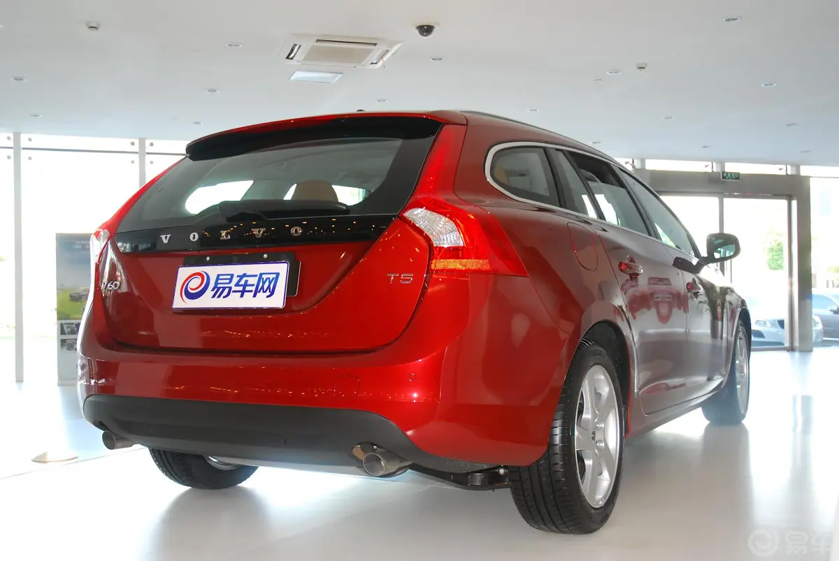 沃尔沃V60T5 智尊版外观