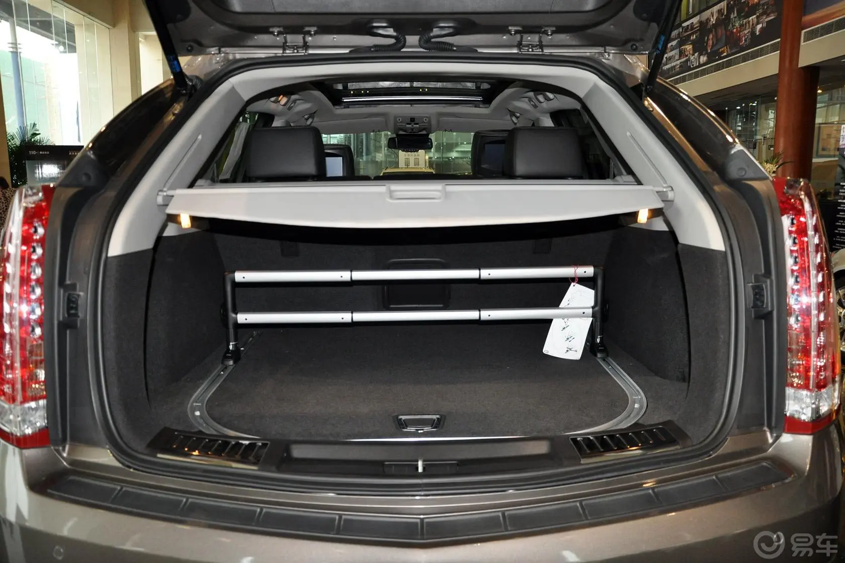 凯迪拉克SRX3.0L 手自一体 豪华版行李箱空间