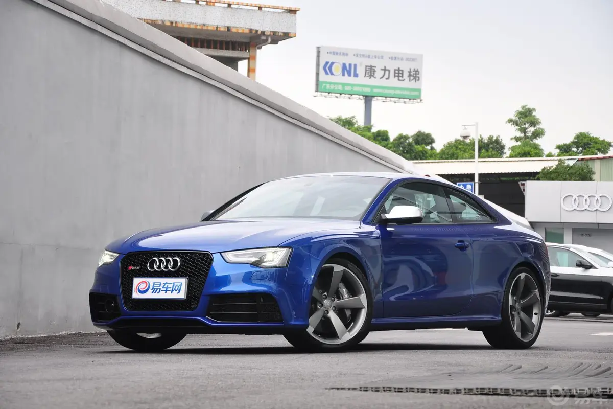 奥迪RS 54.2L 双离合 quattro Coupe外观