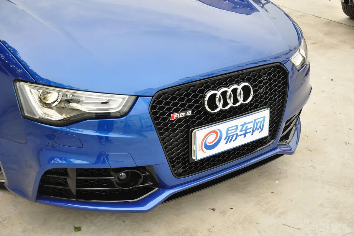 奥迪RS 54.2L 双离合 quattro Coupe外观