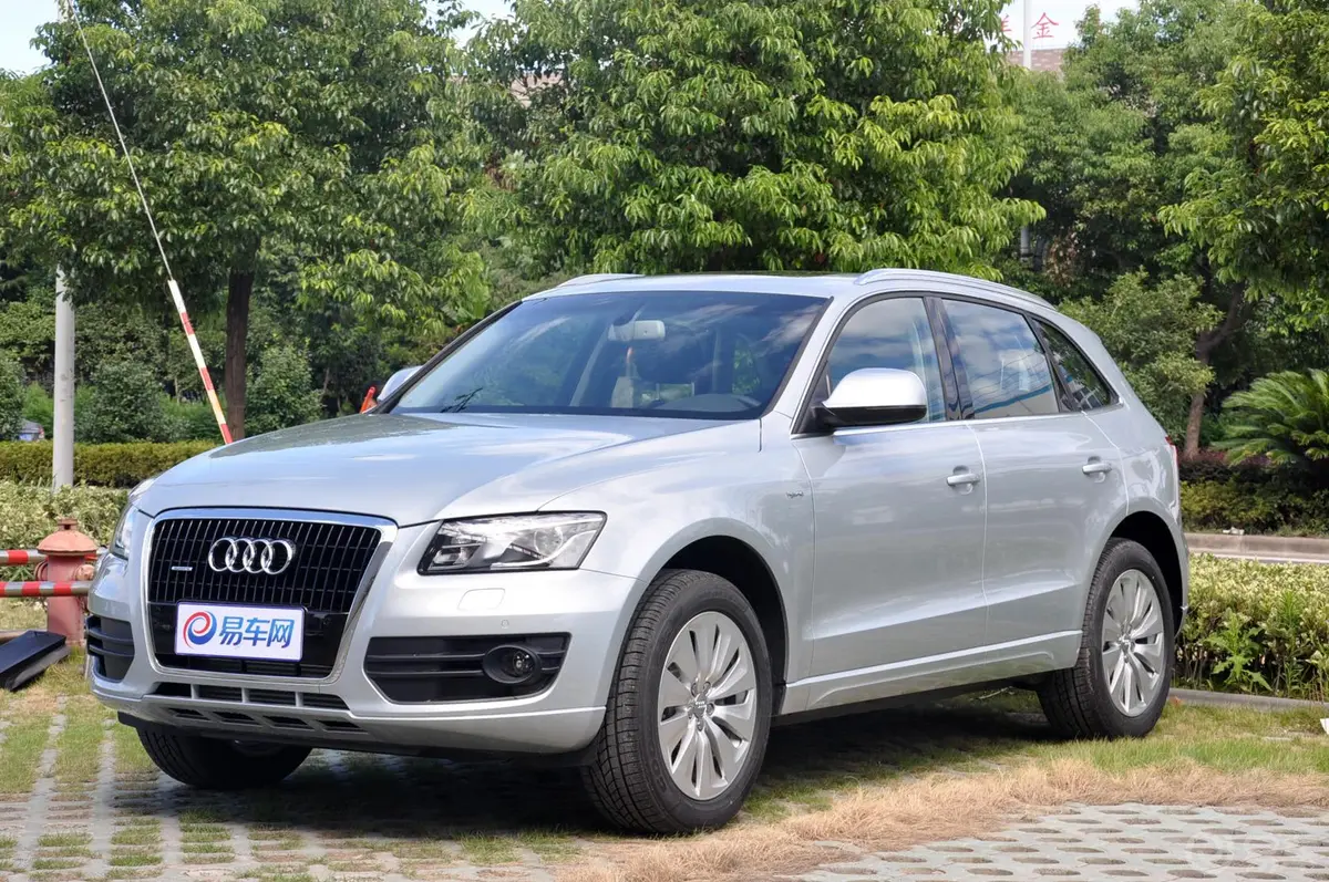 奥迪Q5(进口)2.0 TFSI Hybrid quattro外观