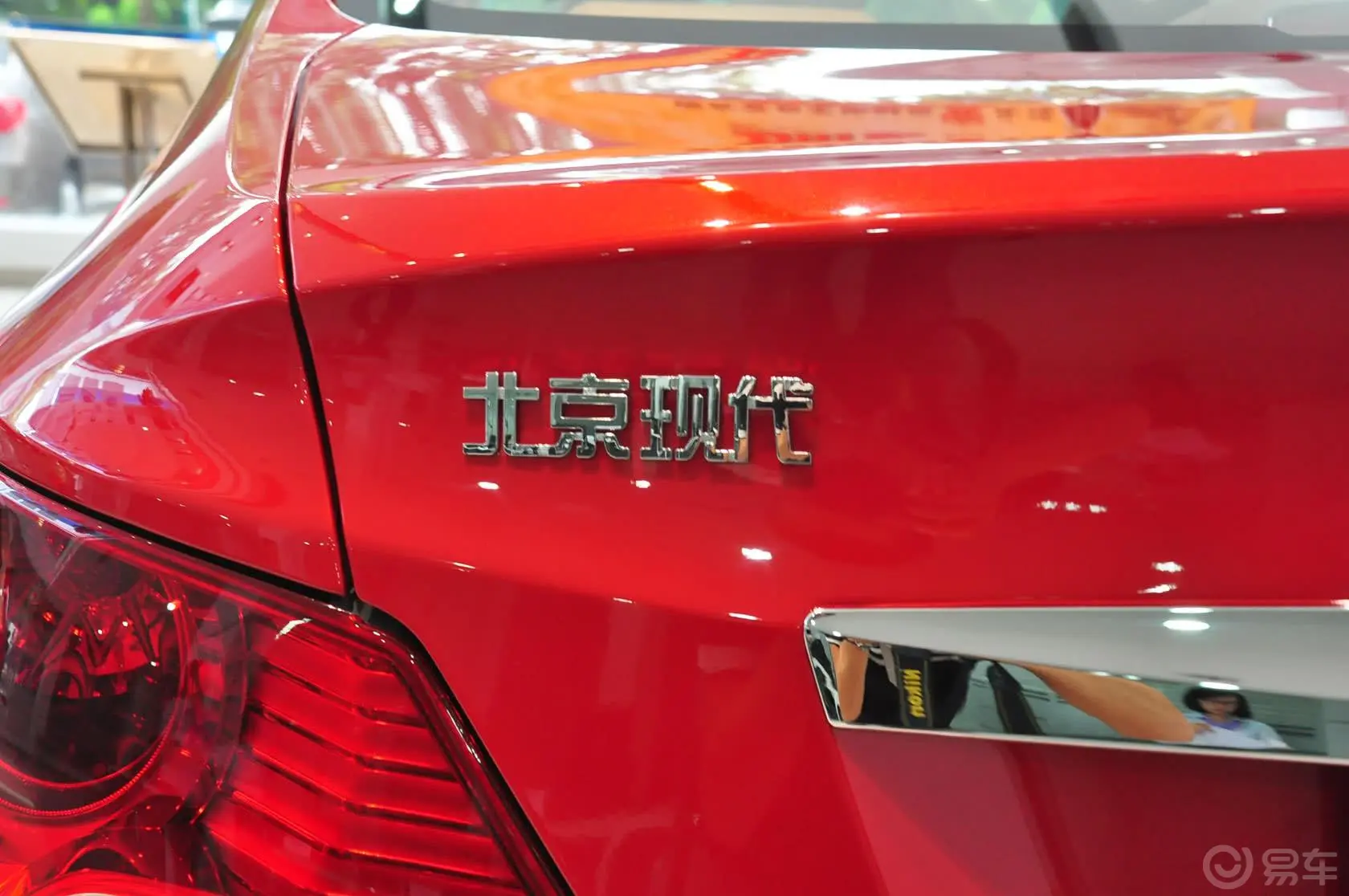 瑞纳三厢 1.4L GT AT外观