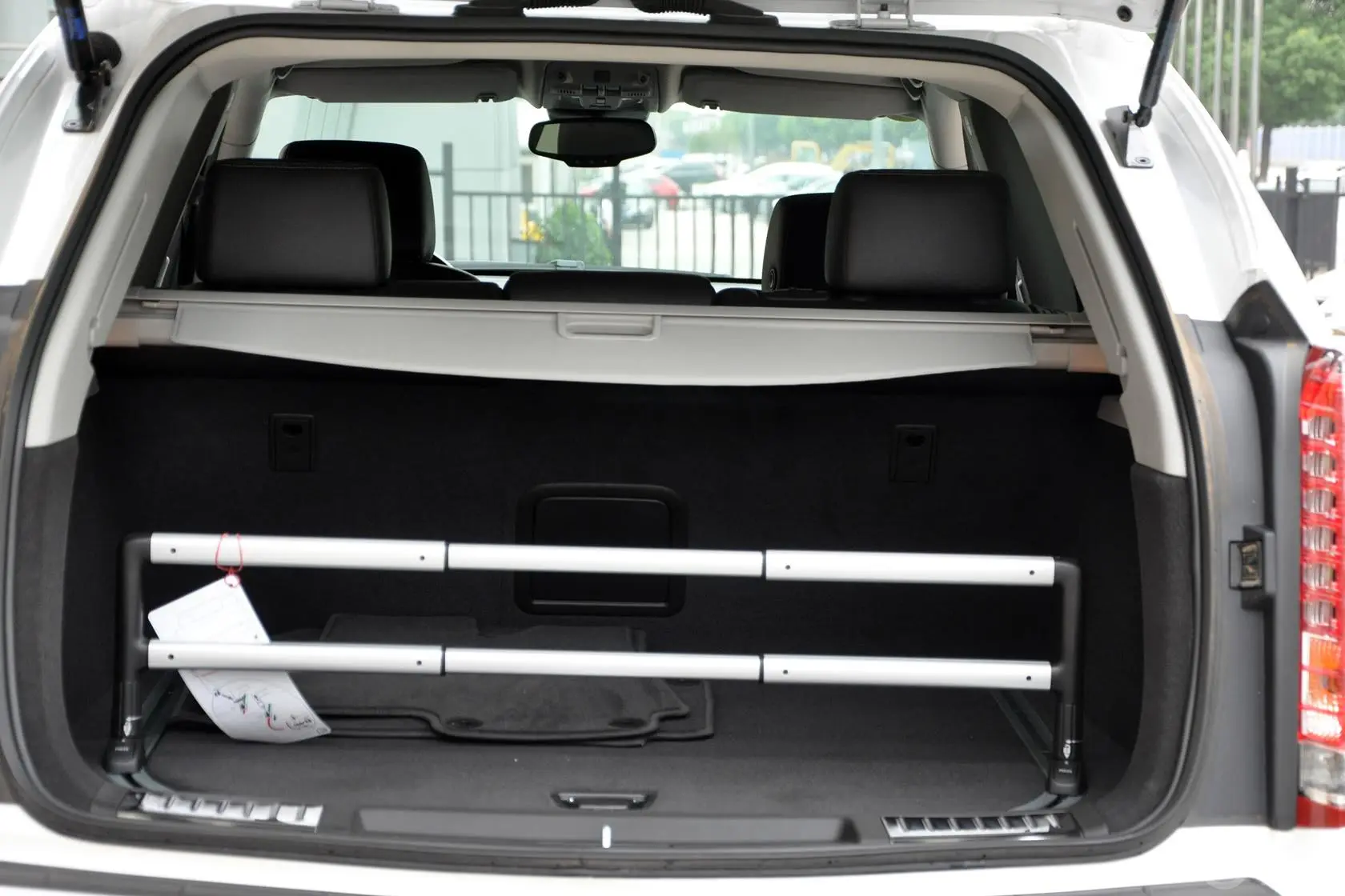 凯迪拉克SRX3.0L 手自一体 精英版行李箱空间