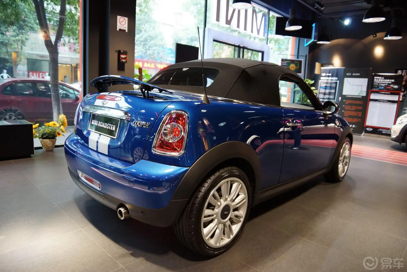 MINI ROADSTERCOOPER 1.6L 自动外观