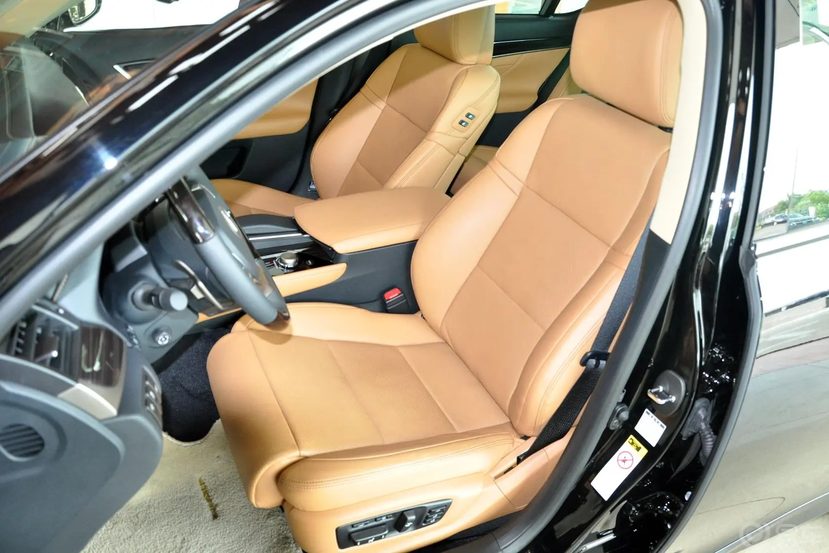 雷克萨斯GS350 豪华全驱版驾驶员座椅