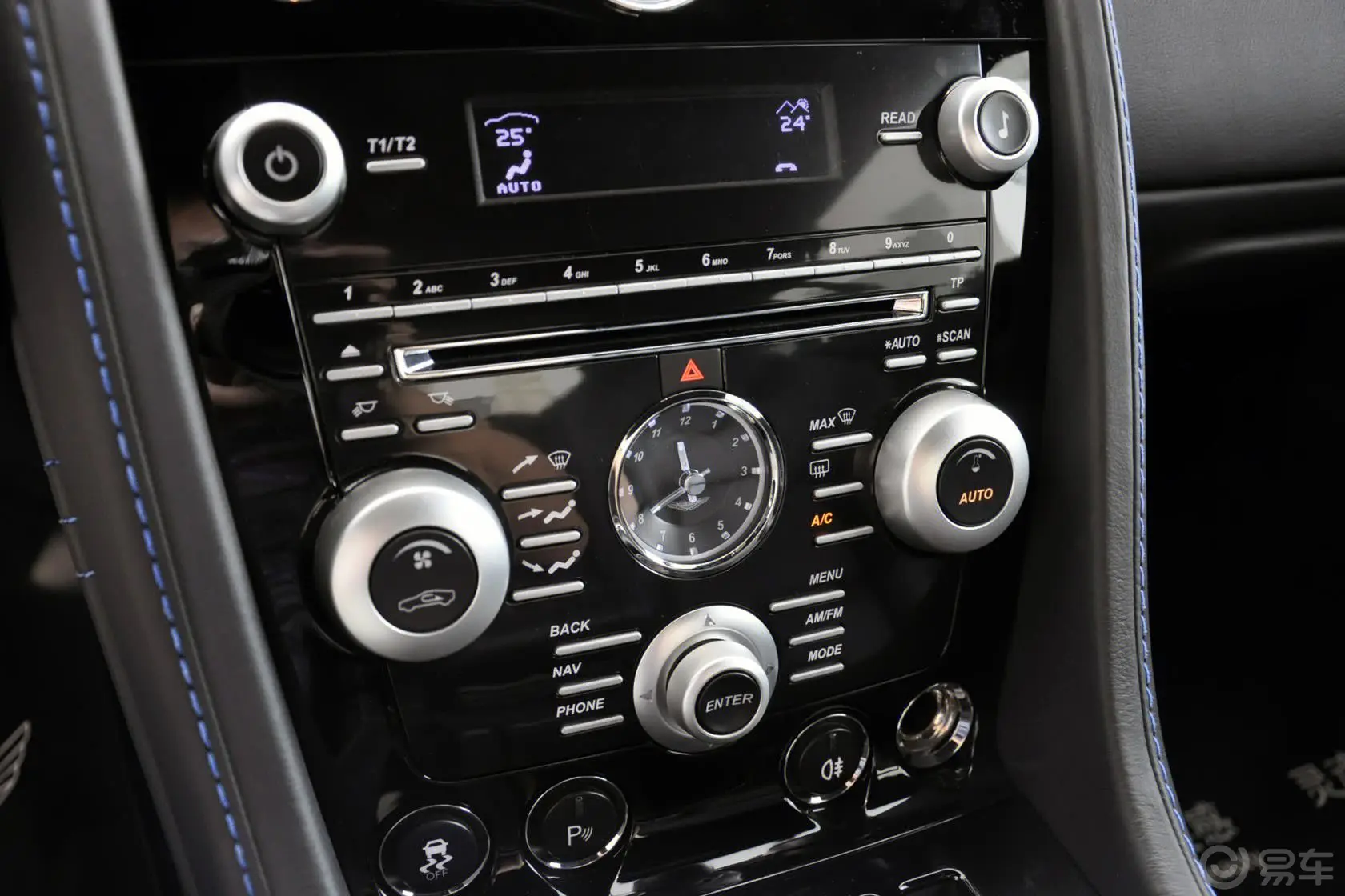 V8 VantageS 4.7L Coupe内饰