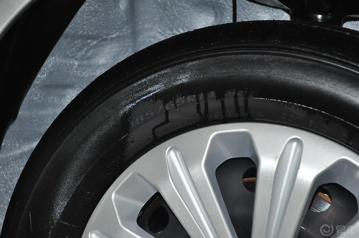 海福星1.5L 手动 精英型轮胎规格