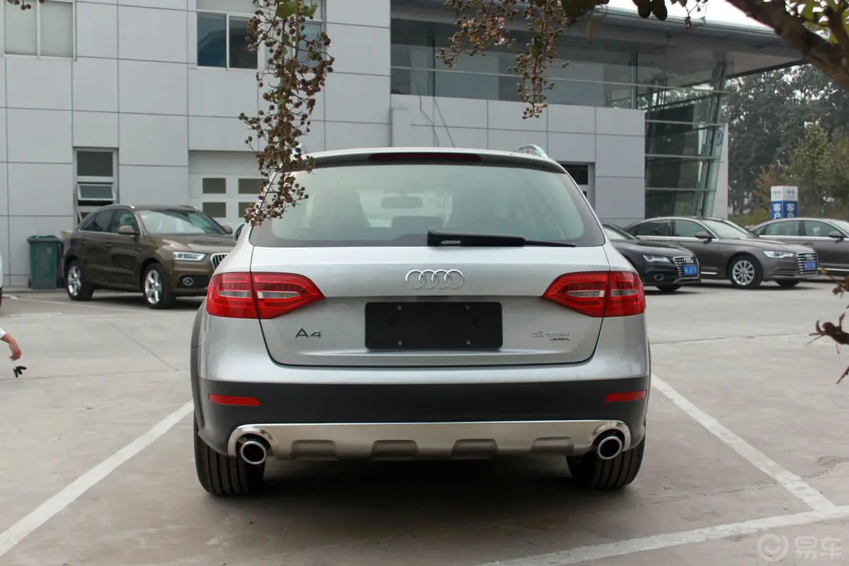 奥迪A4(进口)40TFSI allroad quattro 舒适型外观