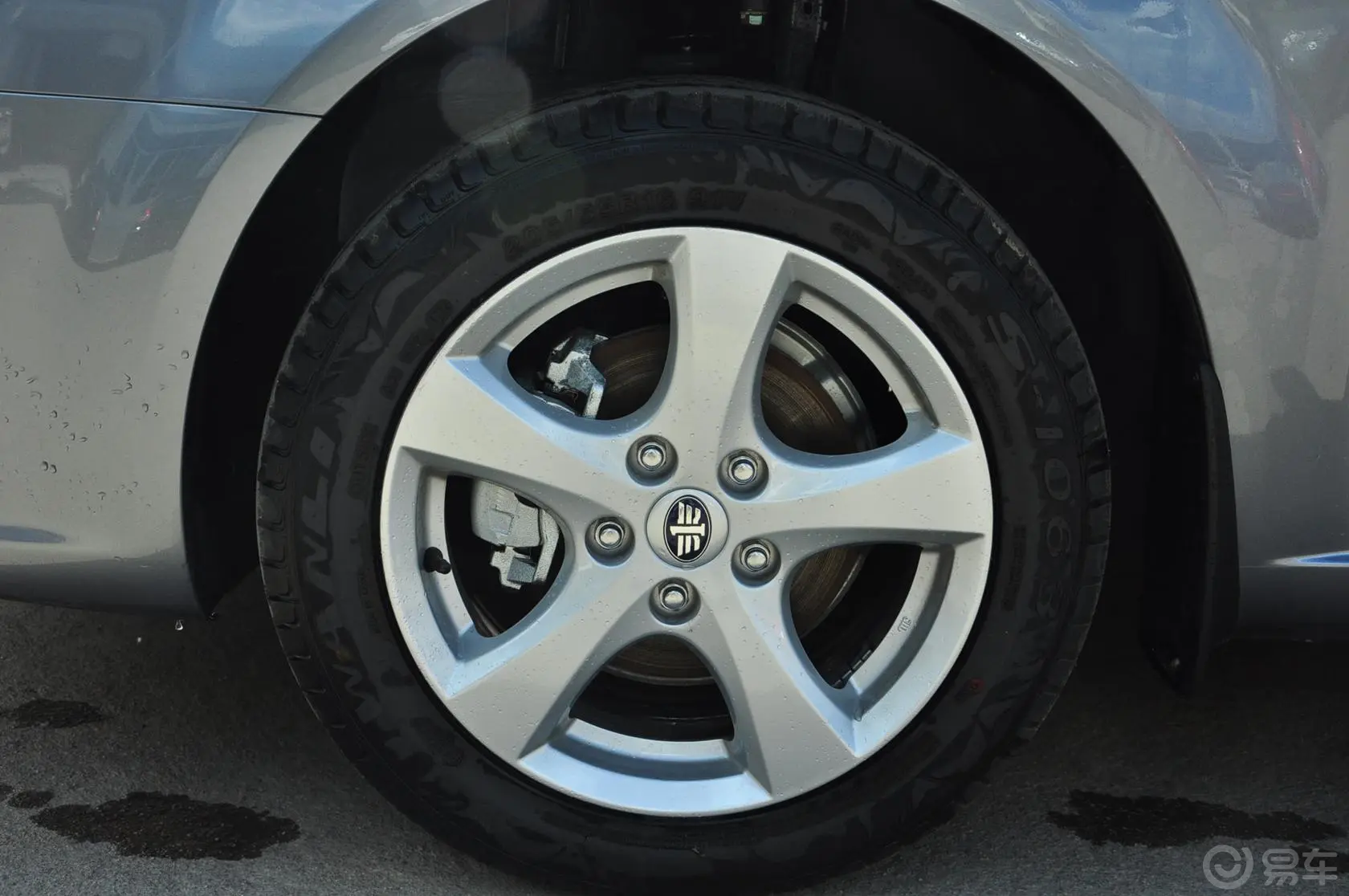 奔腾B701.8L 手动 舒适型外观
