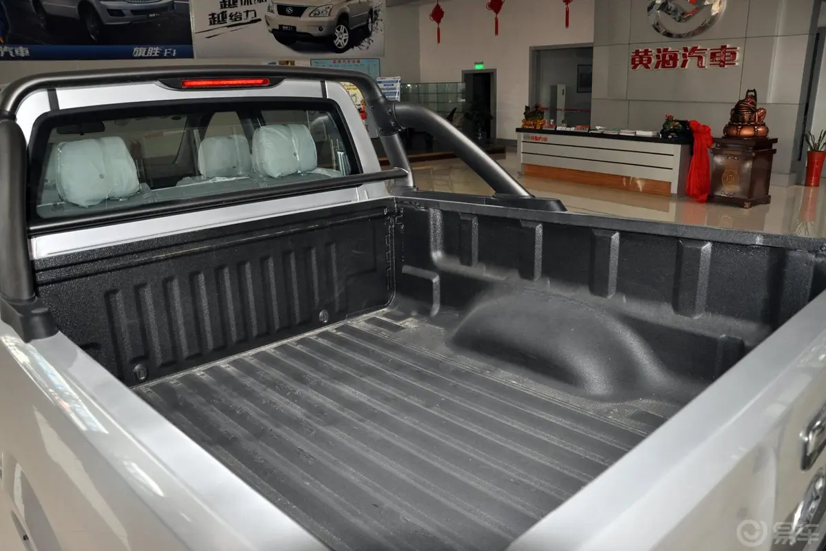 大柴神至尊版 2.4L 手动 两驱 标准型 汽油行李箱空间