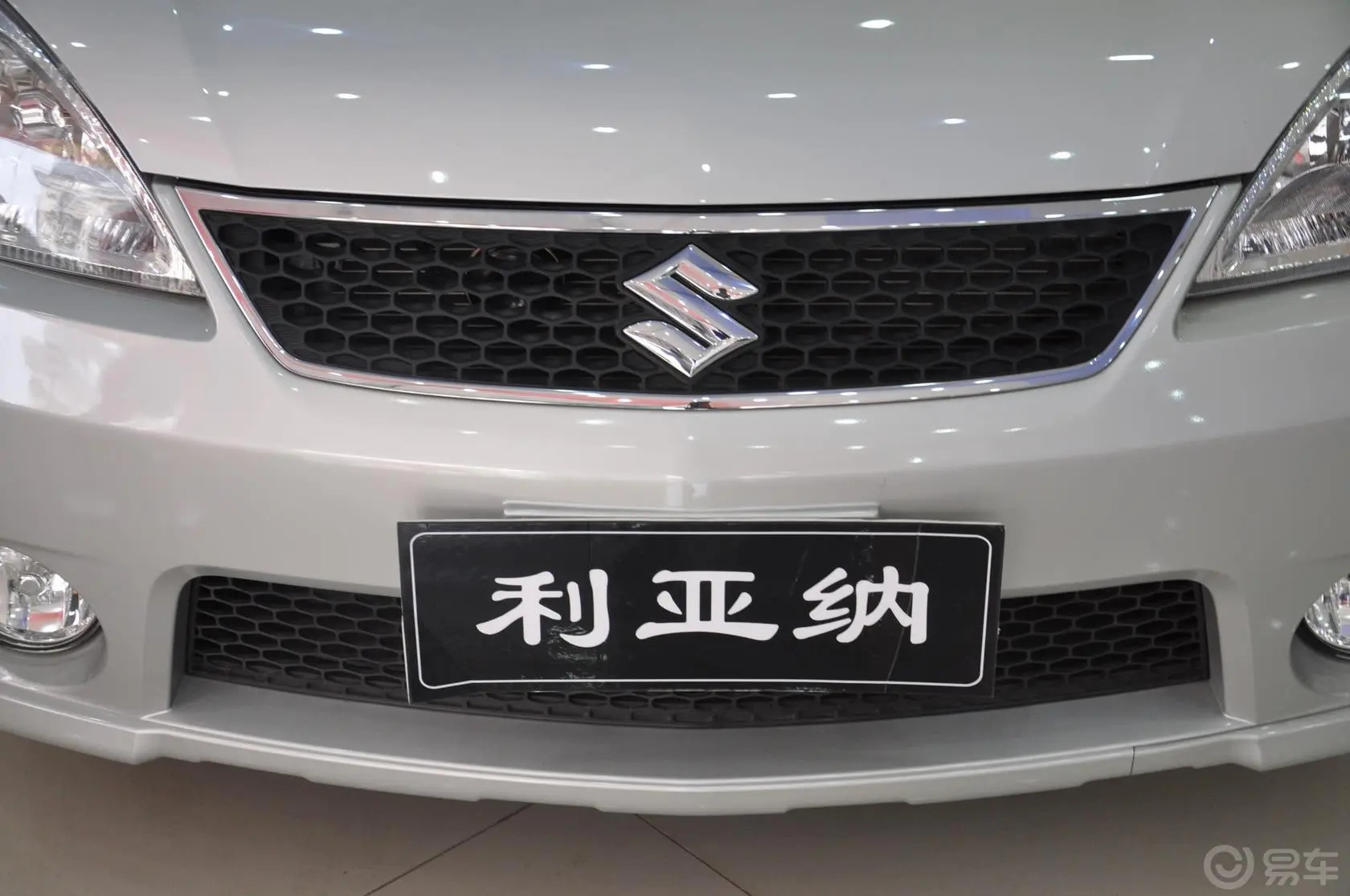 利亚纳两厢 1.4L VVT 手动 豪华II型外观