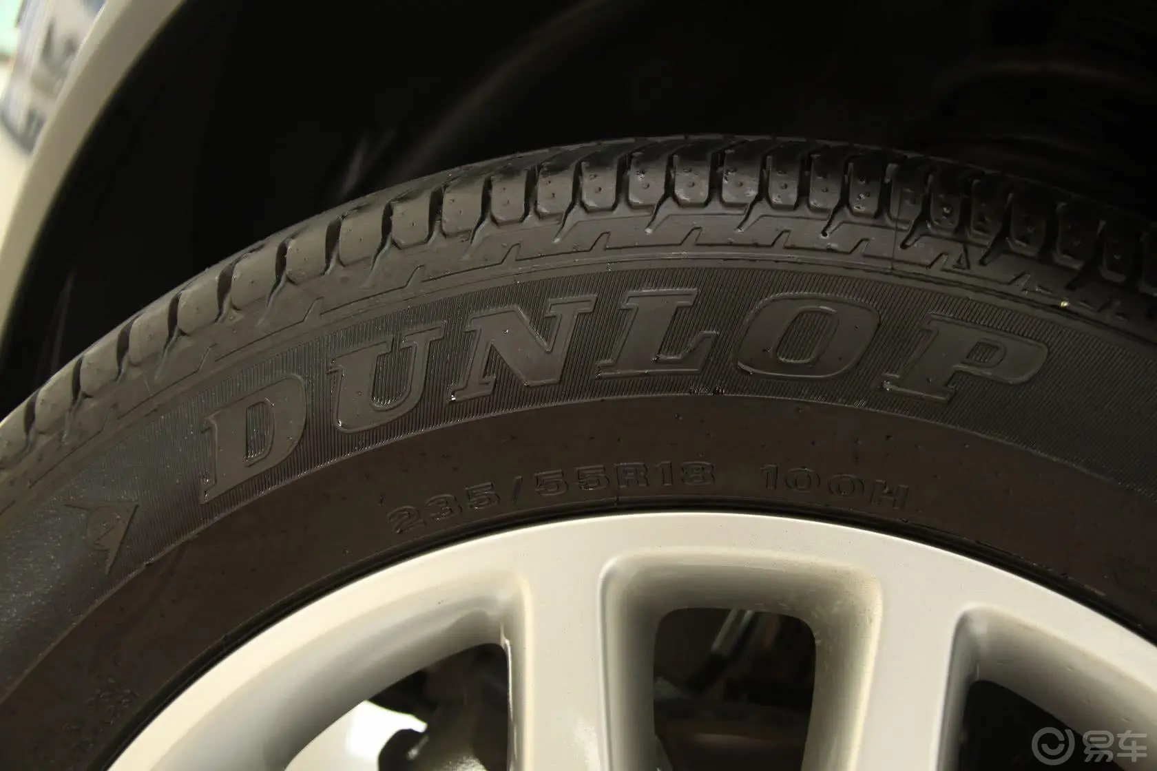 安德拉2.4L 手自一体 四驱 豪华版轮胎规格