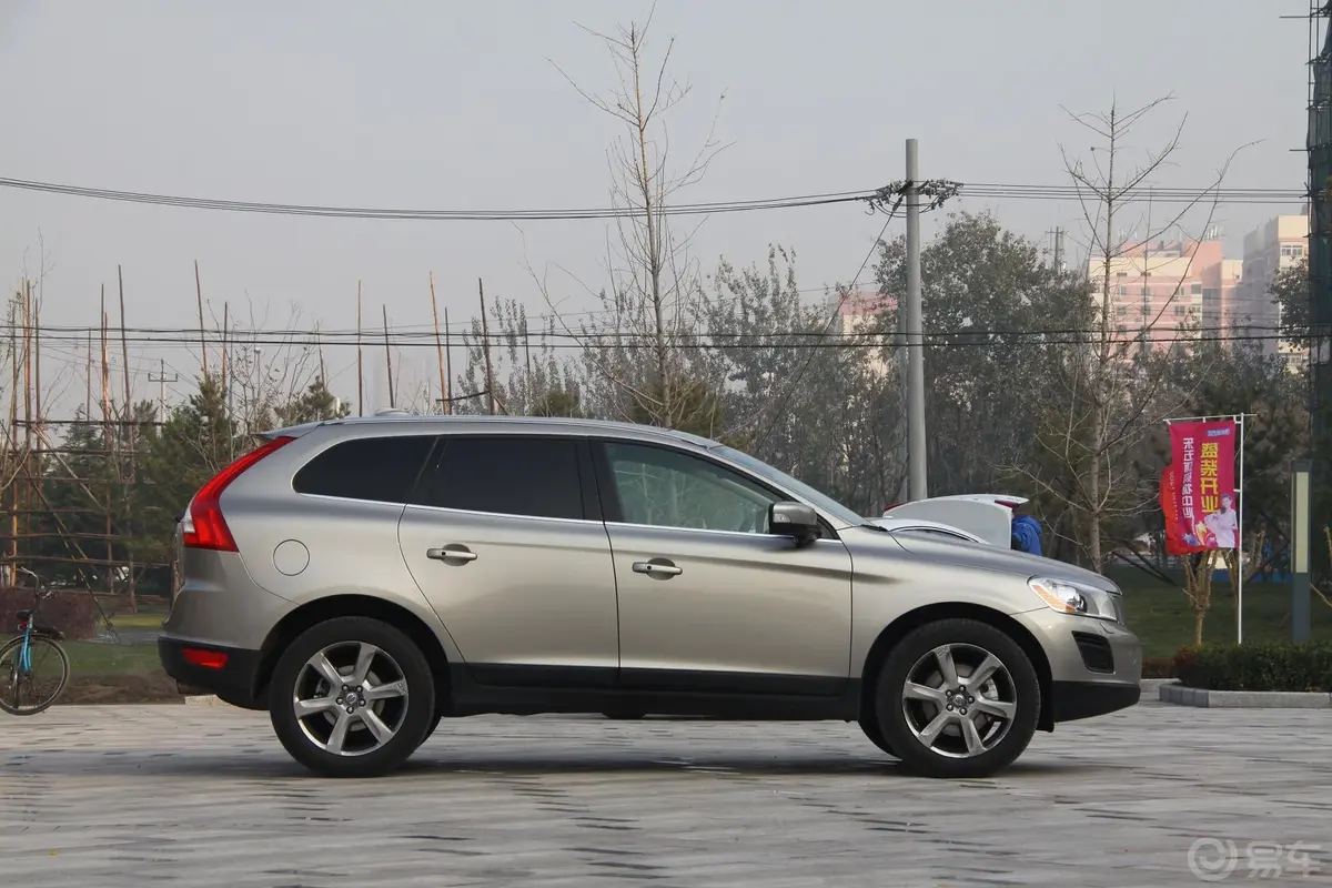 沃尔沃XC60(进口)2.0T T5 智尊版外观