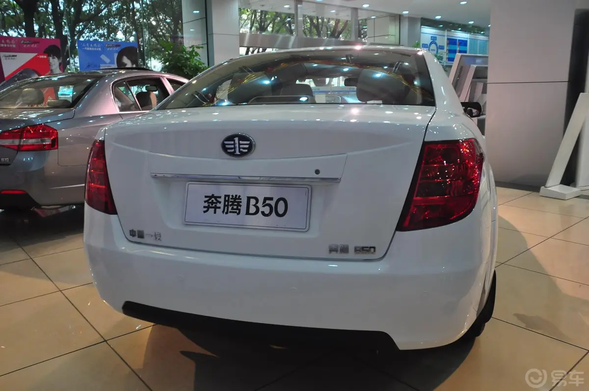 奔腾B501.6L 自动 天窗版外观