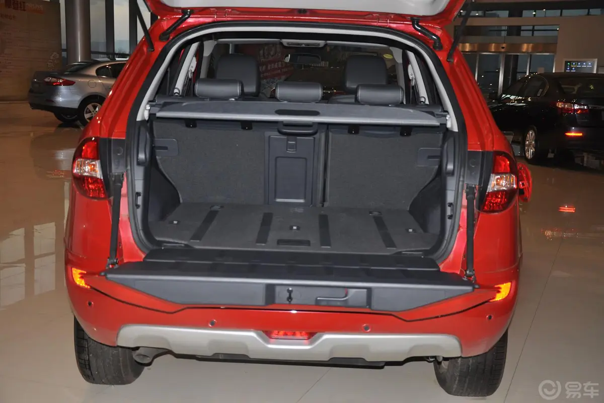 科雷傲(进口)2.5L 四驱 都市版行李箱空间