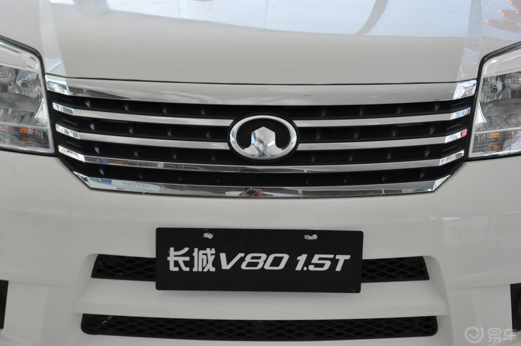 长城V801.5T 手动 实尚版前格栅侧俯拍