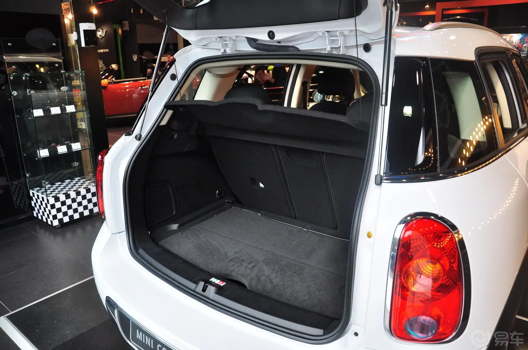 MINI COUNTRYMAN1.6L ONE行李箱空间