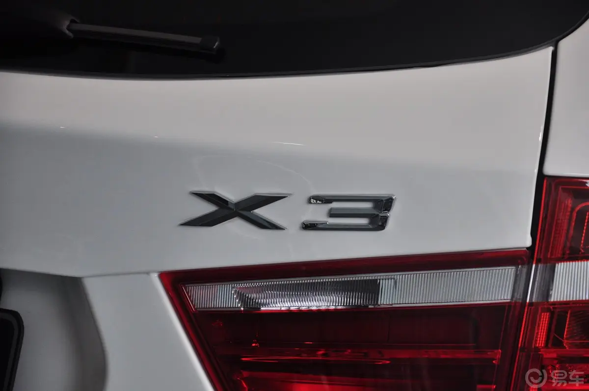 宝马X3(进口)xDrive28i 豪华型尾标