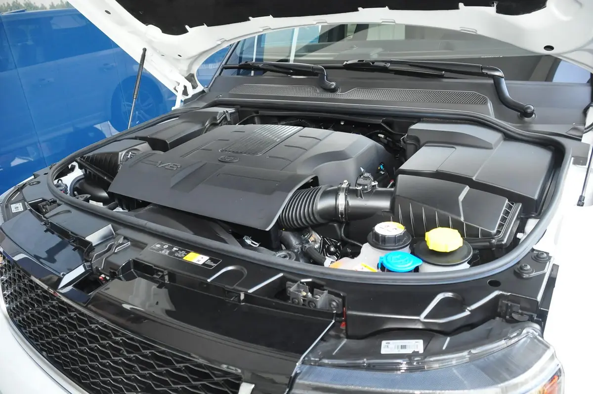 揽胜运动版5.0L V8 NA HSE 驭红限量版发动机