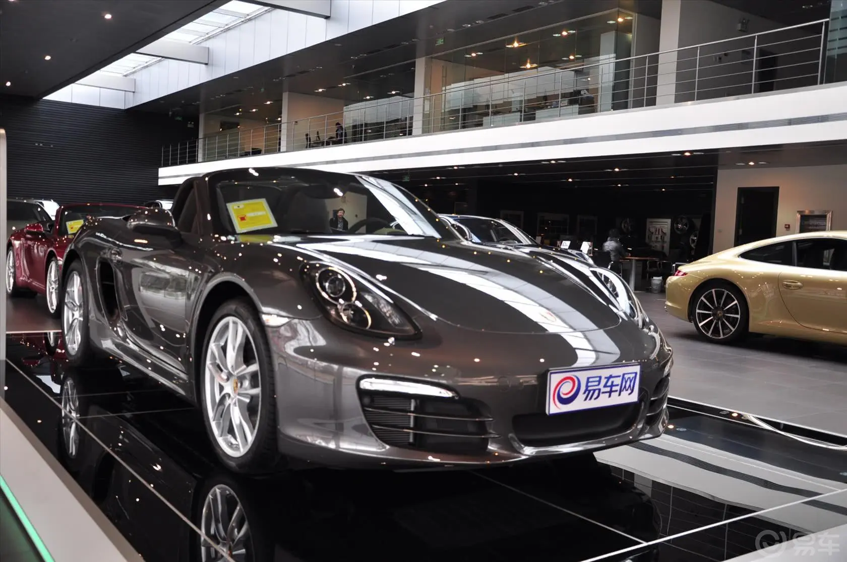 BoxsterBoxster 2.7侧前45度车头向右水平