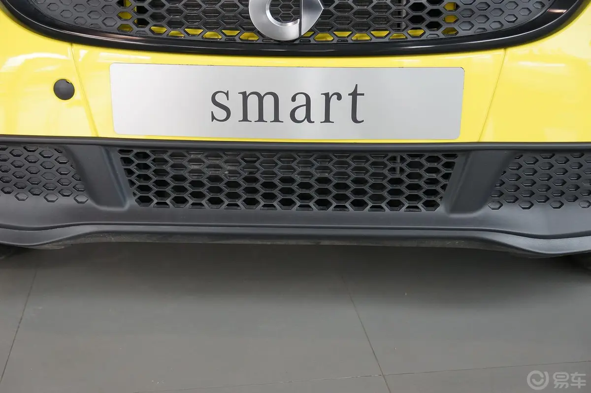 smart fortwo1.0L MHD 新年特别版外观