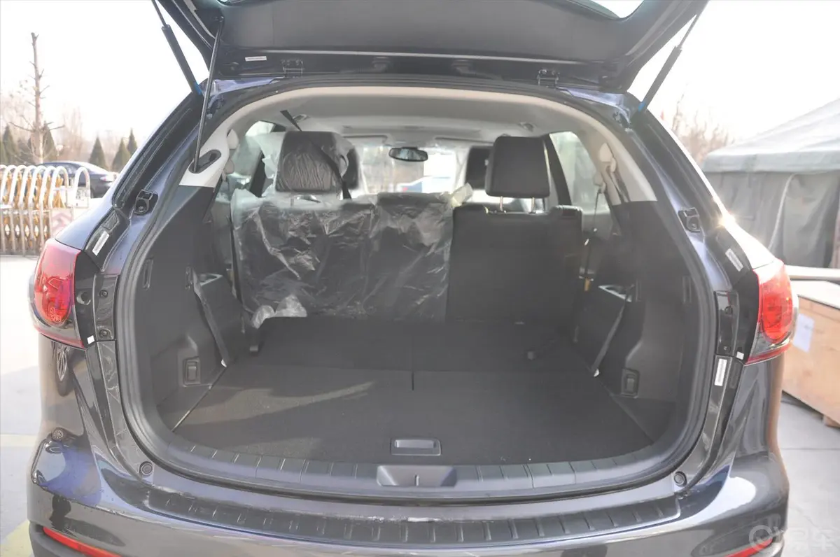 马自达CX-93.7L 自动标准型行李箱空间
