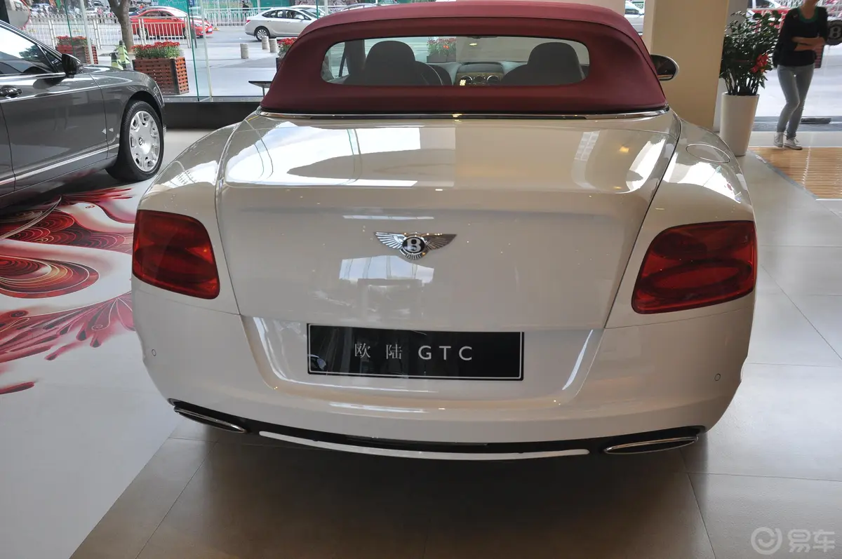 欧陆GTC 6.0L正后水平