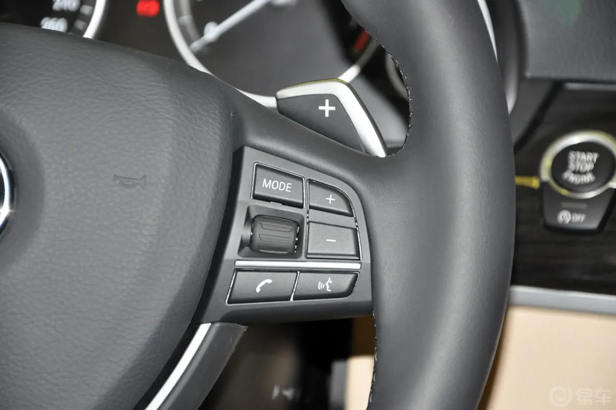 宝马5系(进口)535i xDrive 豪华型方向盘功能键（右）