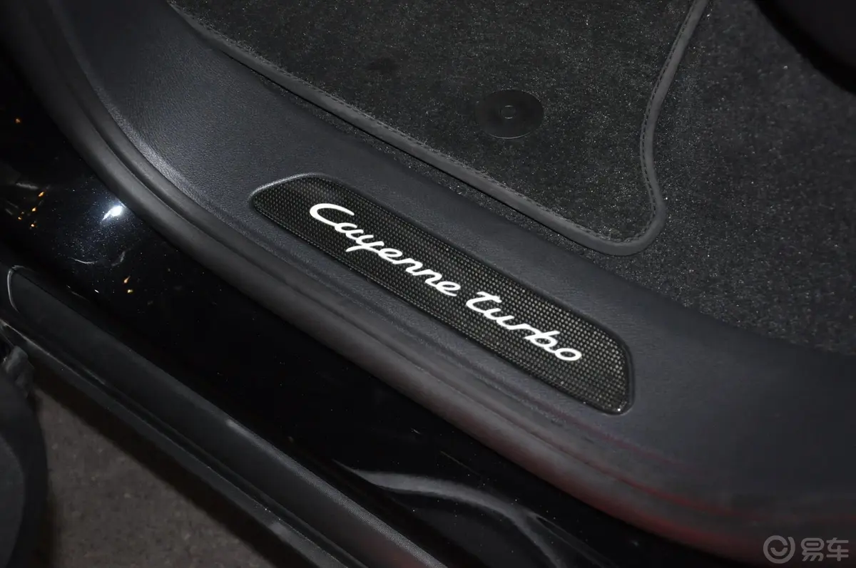 CayenneCayenne Turbo 4.8T车门迎宾装饰板