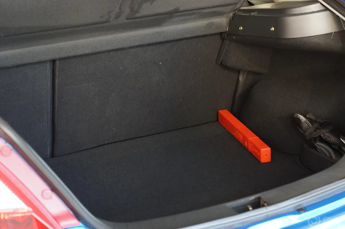 莲花L3两厢 GT 1.6L 手动 精致型行李箱空间