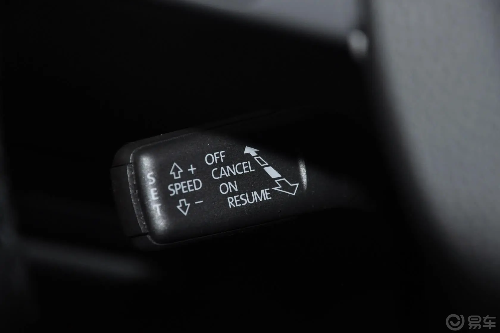 一汽-大众CC1.8T 双离合 尊贵型巡航定速控制开关