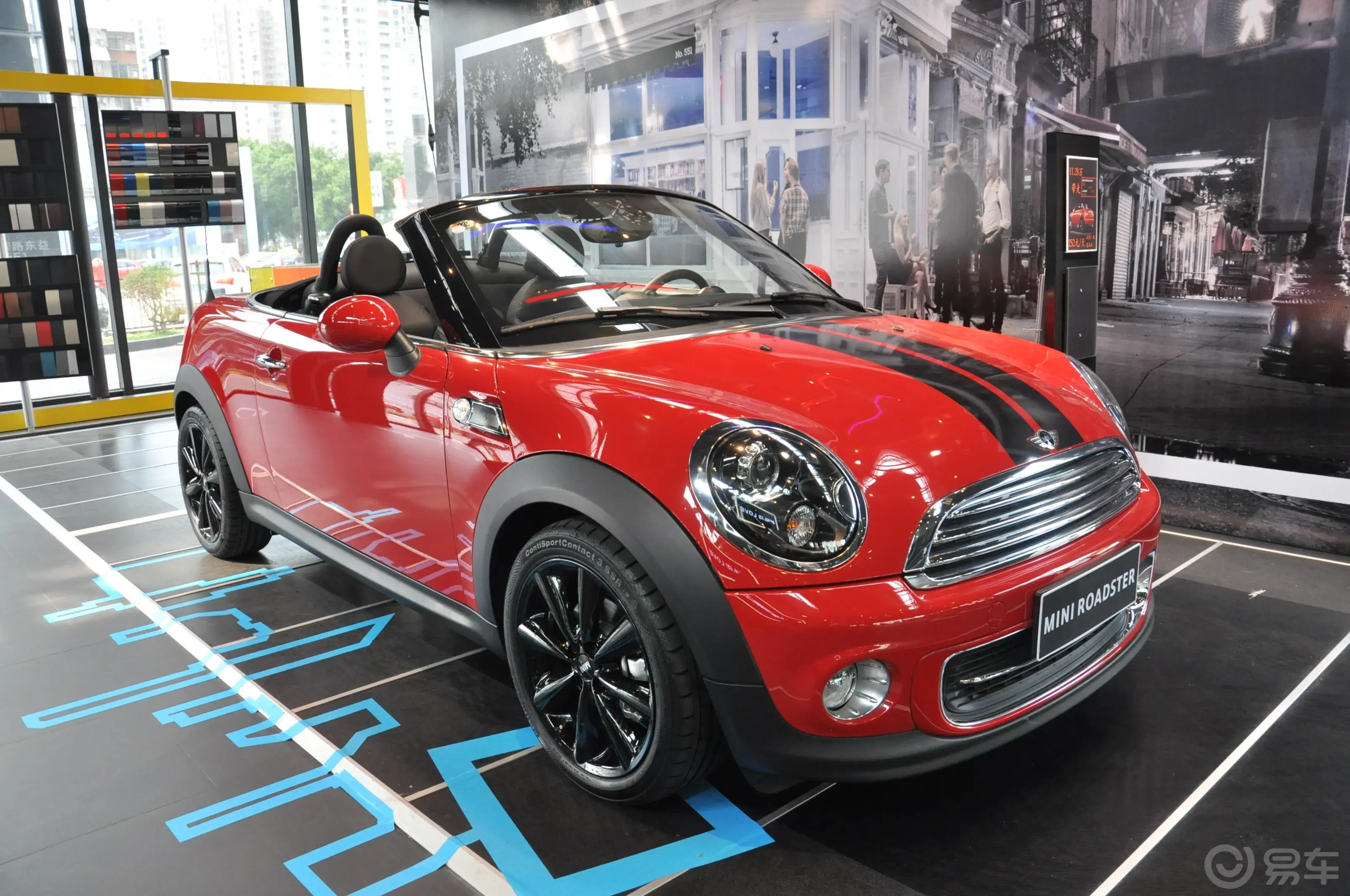 MINI ROADSTERCOOPER 1.6L 自动侧前45度车头向右水平