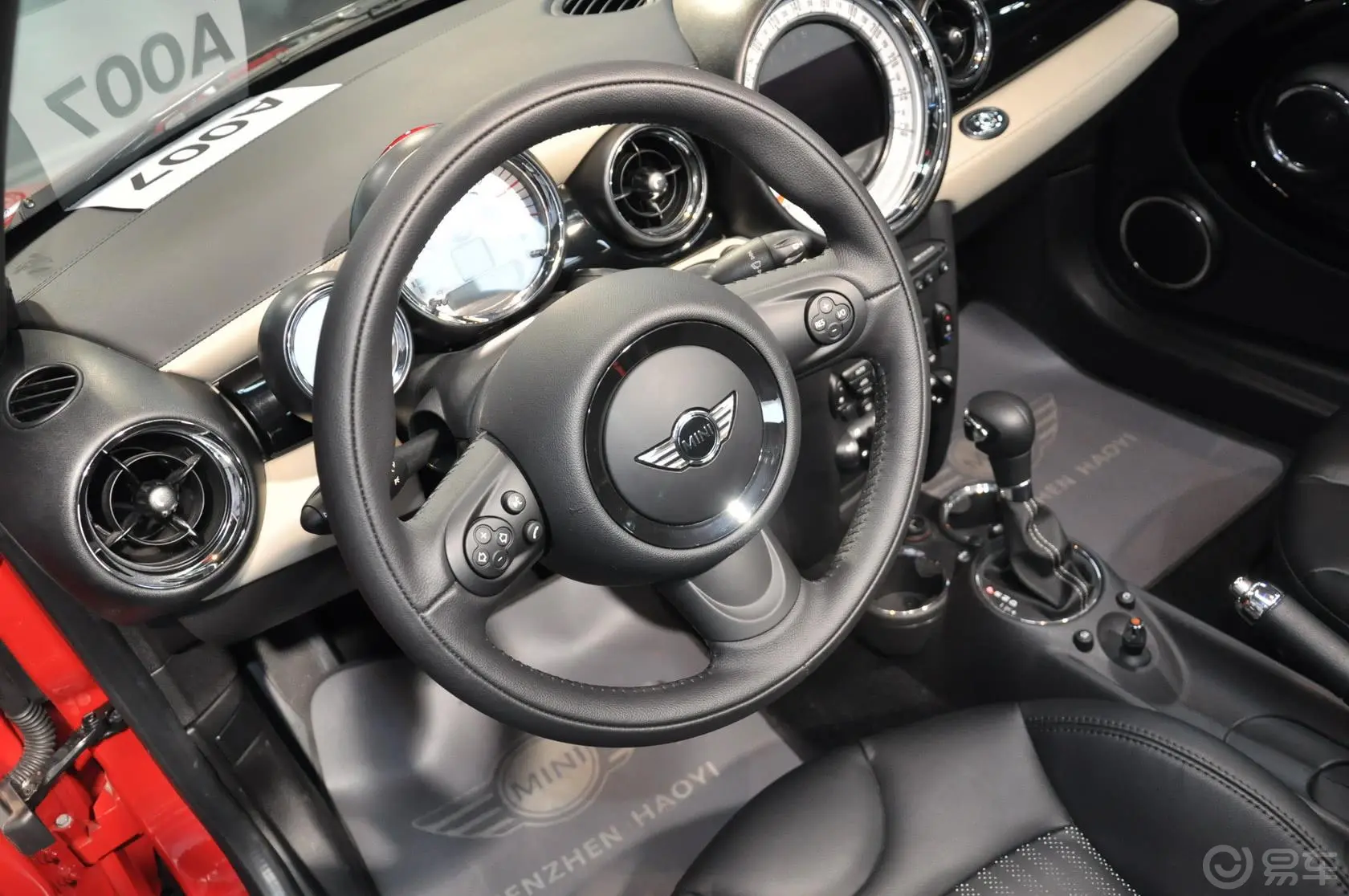 MINI ROADSTERCOOPER 1.6L 自动内饰