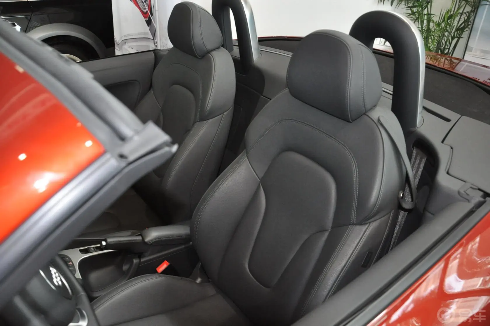 奥迪TTTT Roadster 2.0 TFSI S tronic驾驶员座椅