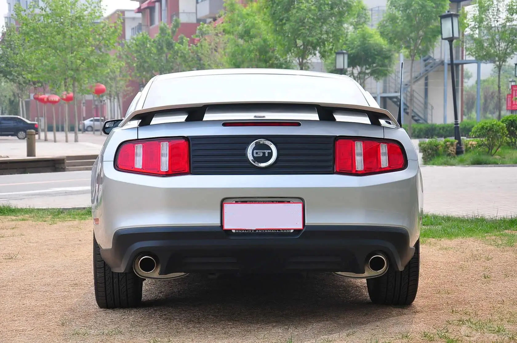 MustangV8 5.0L GT自动  豪华版 高配正后水平